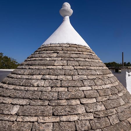 Villa With Trullo And Pool, Alberobello Extérieur photo