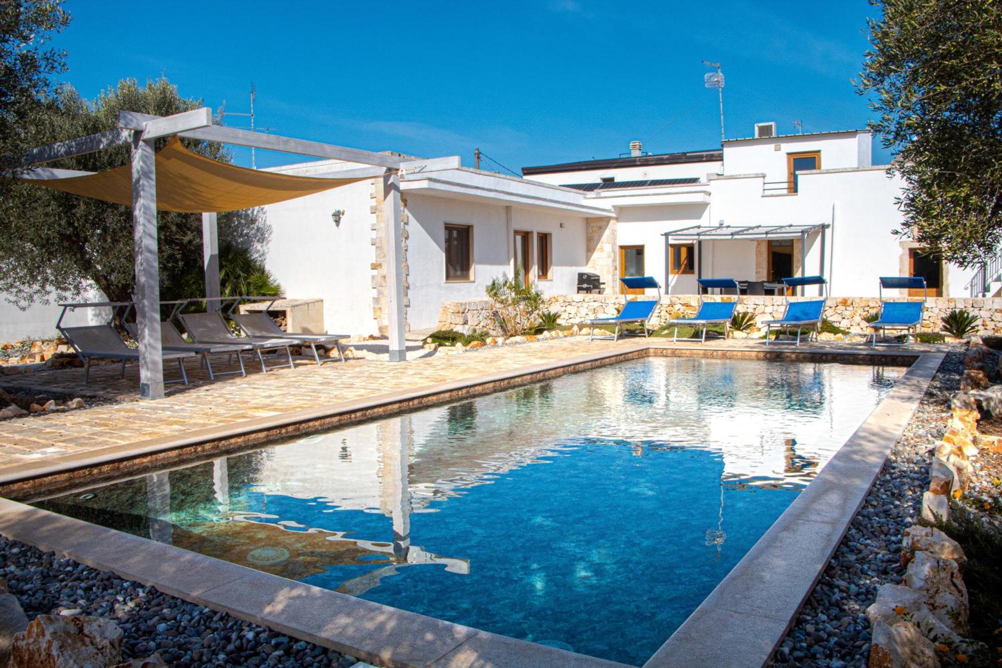 Villa With Trullo And Pool, Alberobello Extérieur photo