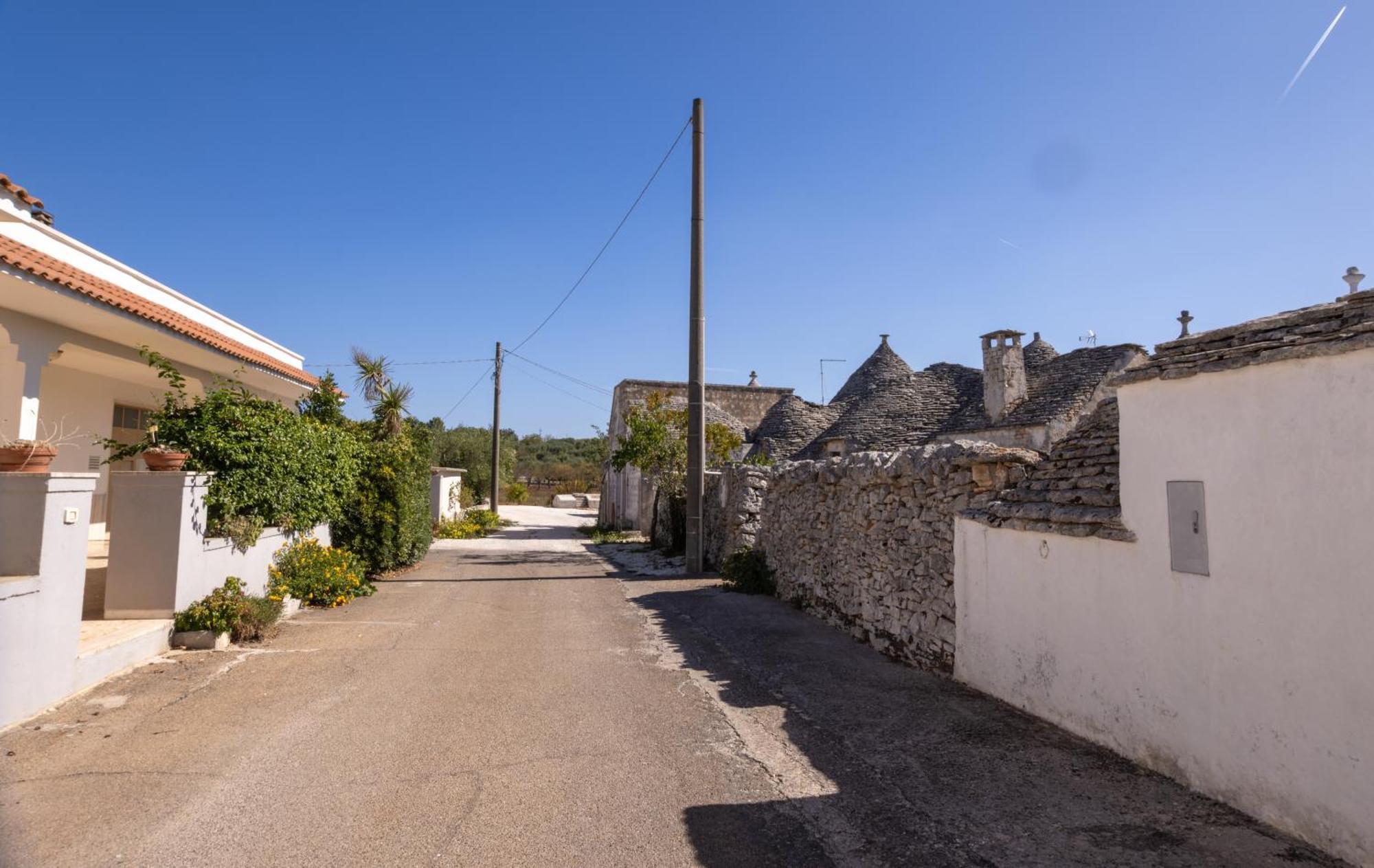 Villa With Trullo And Pool, Alberobello Extérieur photo